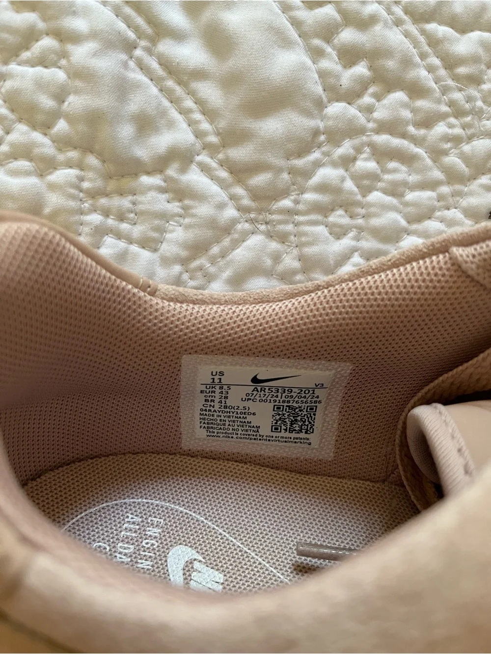 Nike Low-Top Sneakers in Pink/Blush Suede - Picture 5 of 5